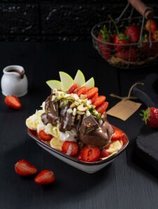 Image for 'سلطة فواكه نوتيلا' Item